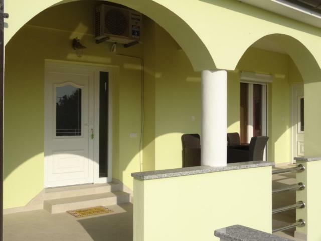 Apartment Roncevic فرسي المظهر الخارجي الصورة